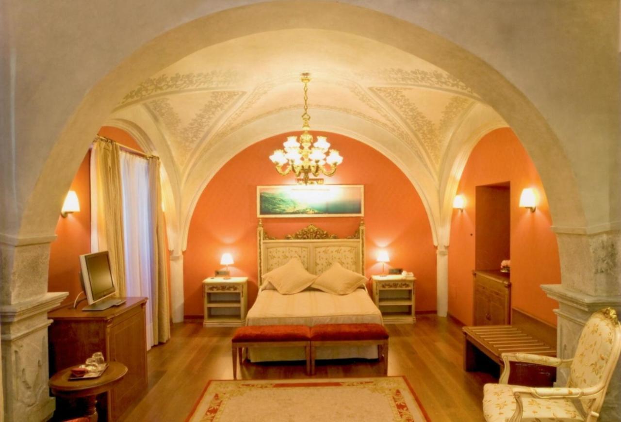 Hotel Palacio De La Magdalena Soto Del Barco Exteriör bild